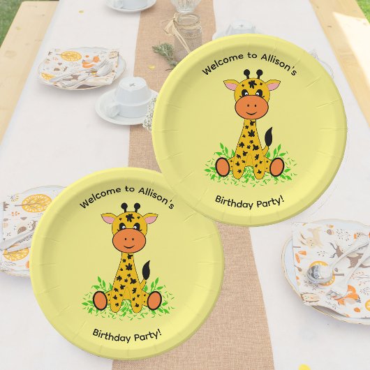 Assiettes En Carton Jolie petite girafe drôle pour l'anniversaire des