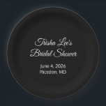 Assiettes En Carton Joyeuse Fête de Fiançailles Blanche<br><div class="desc">Les fêtes de fiançailles sont vraiment de grands événements. C'est agréable d'honorer une femme qui est sur le point de se marier. Ces assiettes en papier peuvent rendre votre planification un peu plus facile. Changez les couleurs et les styles à votre goût. Personnalisable. Par Sharon Lee Hudson.</div>