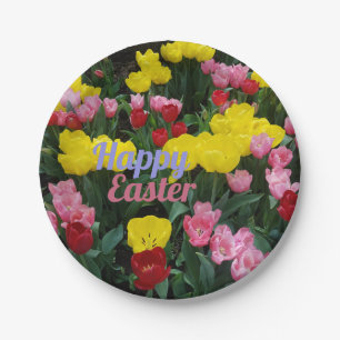 Assiettes En Carton Joyeuses Tulipes colorées de Pâques dans le jardin