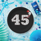 Assiettes En Carton Joyeux 45e anniversaire sur plaque de papier noir (Fête)
