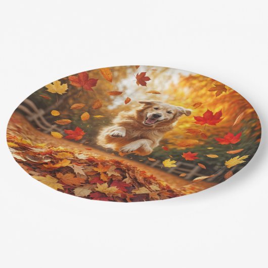 Assiettes En Carton Jumelage Golden Retriever Dans Pile Feuille (Angle)