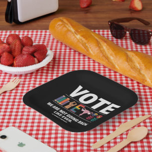 Assiettes En Carton Kamala Nous n'allons pas revenir comme avant Fémin