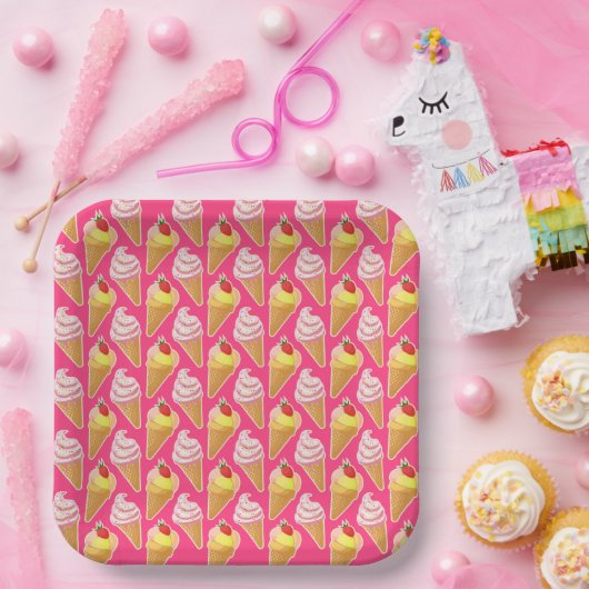 Assiettes En Carton Kawaii pink pattern with strawberry ice cream (Fête)