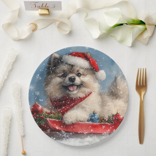 Assiettes En Carton Keeshond Chien dans la corniche laissez-le neiger  (Mariage)