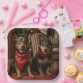 Assiettes En Carton Kelpie australienne près de la cheminée Noël (Fête)