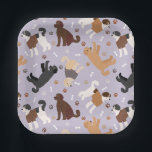 Assiettes En Carton Labradoodle / Os et pattes Goldendoodle<br><div class="desc">Cute Labradoodle / Les chiens Goldendoodle s'assoient et se tiennent et se retournent avec crème,  abricot,  chocolat,  manteaux noirs et à parti avec des os de chien éparpillés et des motifs de pawprints.</div>