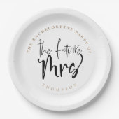 Assiettes En Carton L'avenir Mme Mariée Nom Script Bachelorette (Devant)