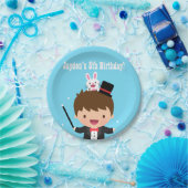 Assiettes En Carton Le garçon mignon de magicien badine la fête (Fête)