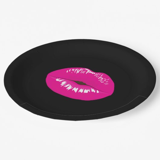 Assiettes En Carton Lèvres brillantes rose chaud sur noir (Angle)