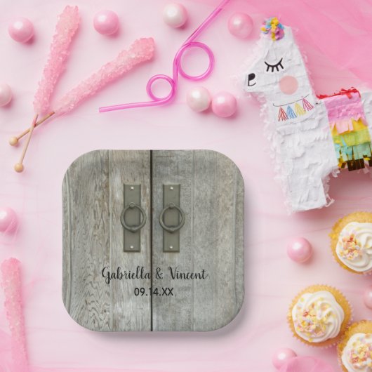 Assiettes En Carton Mariage campagnard des portes à double grange (Fête)