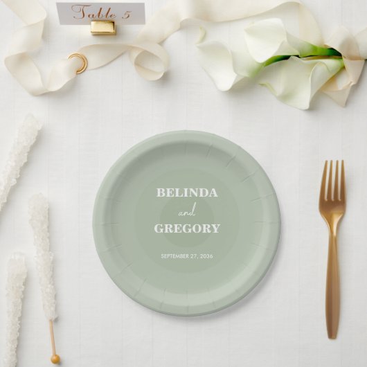 Assiettes En Carton Mariage de monogramme moderne Sage Green (Mariage)