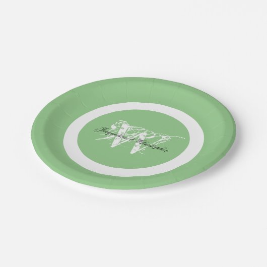 Assiettes En Carton Mariage Élégant Monogramme Nom Chic Pastel Vert (Angle)