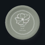 Assiettes En Carton Mariage vert de la taille des fleurs<br><div class="desc">Illustration botanique de l'art en ligne blanche avec texte blanc et bordure dessinée à la main au-dessus de l'arrière - plan Sage Green.</div>