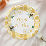 Assiettes En Carton Mariée à Bee Fête des mariées nid d'abeille et mar<br><div class="desc">Plaques de papier de douche Bride to Bee Bridal avec peigne de miel,  abeille de miel et conception marguerite.</div>