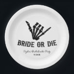 Assiettes En Carton Mariée ou mort Rockstar Skeleton Bachelorette Part<br><div class="desc">C'est une mariée ou Die Rockstar gothique Éffrayant squelette Bachelorette Plaques papier de fête de squelette!</div>