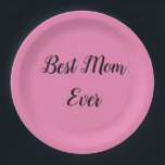 Assiettes En Carton Meilleure maman jamais texte rose<br><div class="desc">"Best Mom Ever" élégamment emblaqué dans une police vibrante se distingue par son arrière - plan rose doux,  offrant un hommage sincère aux matriarches les plus chères dans un design à la fois audacieux et affectueux.</div>