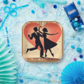Assiettes En Carton Mid Century Valentine Dancing Couple avec Martini (Fête)