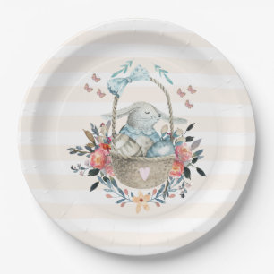 Assiettes En Carton Mignonne lapin dans un panier avec des oeufs et de