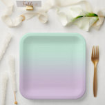 Assiettes En Carton Mint Esthétique Pastel Et Ombre Gradient Lilac<br><div class="desc">Design sombre et délicat dans une esthétique pastel couleur menthe magique et violet clair couleur lilas violet. Transition de couleur en dégradé doux. Décor intérieur en dégradé de menthe,  décor intérieur sombre et design à thème.</div>