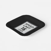 Assiettes En Carton Modern 16th Birthday Speed Sign (Angulaire)