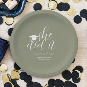 Assiettes En Carton Moderne Sage Green Polices Élégantes Graduation