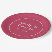 Assiettes En Carton Moderne Simple Script Viva Magenta Mariage élégant (Angle)