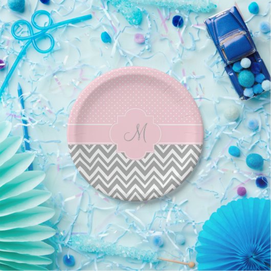 Assiettes En Carton Monogram Grey Chevron avec point Polka rose pastel (Fête)