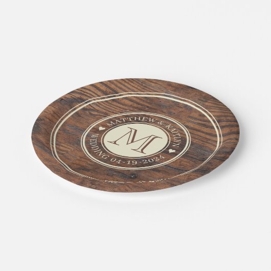 Assiettes En Carton Monogramme cardiaque Mariage rustique en noix fonc (Angle)