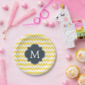 Assiettes En Carton Monogramme Chevron jaune, blanc et charbon de bois (Fête)