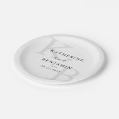 Assiettes En Carton Monogramme noir et blanc moderne Mariage minimalis (Angle)