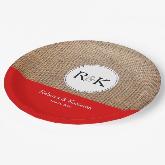 Assiettes En Carton Monogramme rustique Burlap et Mariage rouge (Angle)