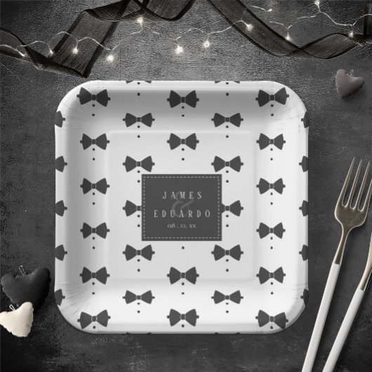 Assiettes En Carton Motif de Cravate en noir sur mesure sur White ID10
