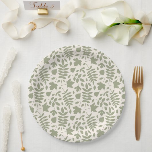 Assiettes En Carton Motif Feuille déchiré vert sur crème (Mariage)
