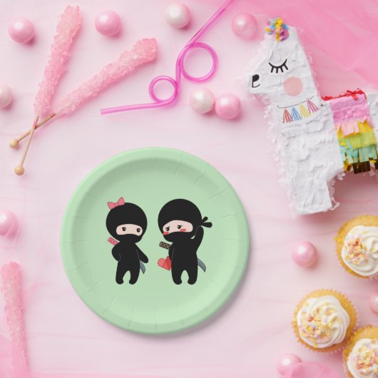 Assiettes En Carton Ninja Pair, un garçon et une fille en vert (Fête)