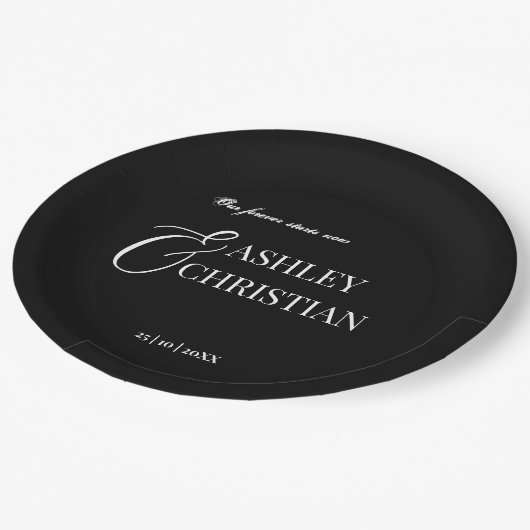 Assiettes En Carton Noir et blanc élégant monogramme simple imprimé (Angle)