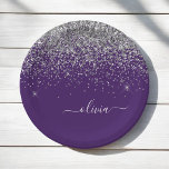 Assiettes En Carton Nom de monogramme girly pailleté violet argenté<br><div class="desc">Assiettes de fête à monogramme et initiales pailletées argent et violet. C'est le cadeau parfait pour un anniversaire sweet 16, un mariage, une douche de mariée, un anniversaire de mariage, une baby shower ou une soirée d'enterrement de vie de jeune fille pour quelqu'un qui aime le luxe glamour et les...</div>
