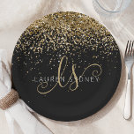 Assiettes En Carton Nom du monogramme de la Parties scintillant d'or<br><div class="desc">Plaque de papier Monogram Élégante Parties scintillant en or de Glam. Personnalisez facilement ce design chic et branché de plaque en papier avec une élégante parties scintillant dorée brillante sur un arrière - plan noir. Le design comprend votre monogramme manuscrit avec de jolis tourbillons et votre nom.</div>