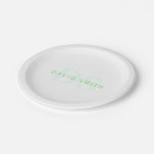 Assiettes En Carton Nom et monogramme modernes | Vert et blanc (Angle)
