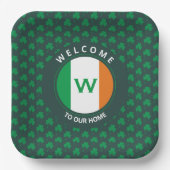 Assiettes En Carton Nom moderne Monogram Irish Flag Shamrock (Recto)