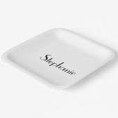 Assiettes En Carton Nom Monogram Modèle noir blanc personnalisé (Angulaire)