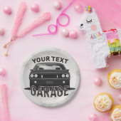 Assiettes En Carton Nom personnalisé Classic Muscle Garage Retro (Fête)