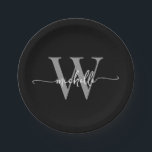 Assiettes En Carton Nom personnalisé en écriture monogramme gris foncé<br><div class="desc">Assiettes en papier personnalisées avec monogramme élégant, moderne et simple, à motif noir et gris avec initiale du nom de famille ou signature. Ce design présentant votre prénom dans un joli style de lettrage à main levée avec une typographie à queue en forme de fioriture (ou calligraphie) avec monogramme initial...</div>