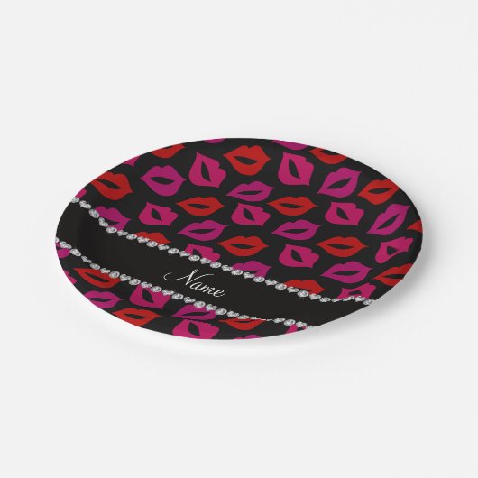 Assiettes En Carton Nom personnalisé noir rouge lèvres rose (Angle)