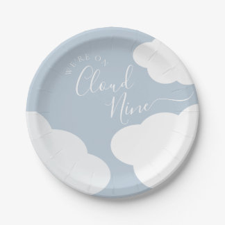 Assiettes En Carton Nous sommes sur la plaque papier de neuf nuages