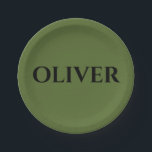 Assiettes En Carton Olive Green et minimaliste Nom noir<br><div class="desc">Olive Green Arrière - plan et Black Stylish Minimalist Nom personnalisé. Vous pouvez également supprimer la personnalisation et profiter du design élégant et minimal.</div>