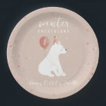 Assiettes En Carton Onederland Pink Polar Bear 1er anniversaire<br><div class="desc">Hiver Onederland thème de fête de premier anniversaire avec ours polaire avec ballon rose en casquette de fête sur arrière - plan rose clair avec tache de neige et confetti.</div>
