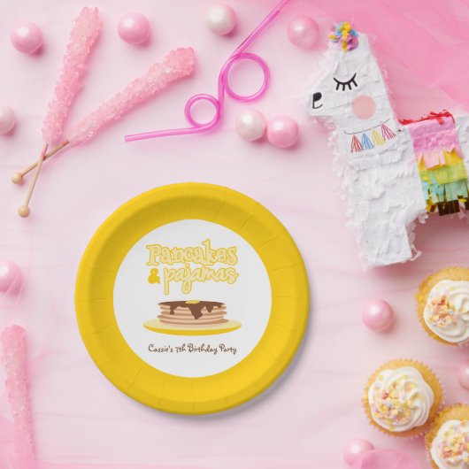 Assiettes En Carton Pancakes et pyjamas jaunes fête d'anniversaire (Fête)