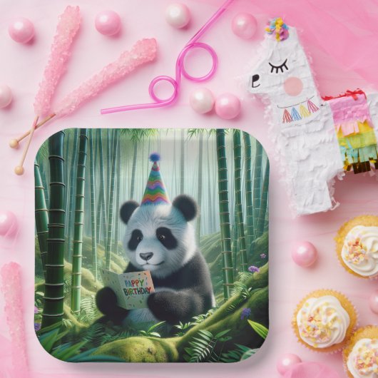 Assiettes En Carton Panda Bear Lecture d'une carte d'anniversaire (Fête)