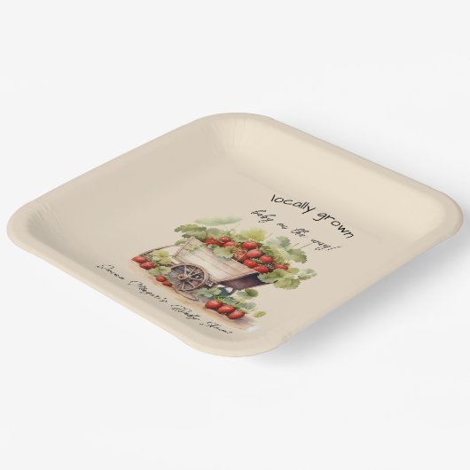 Assiettes En Carton Panier de fraises du marché agricole local (Angulaire)