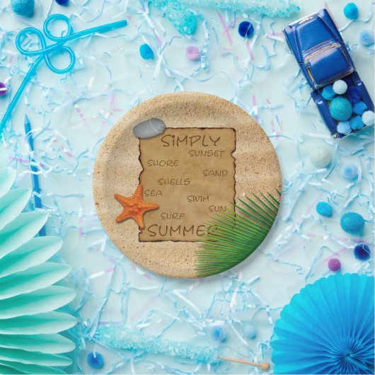Assiettes En Carton Parchemin sur Arrière - plan de sable - Plaque pap (Fête)